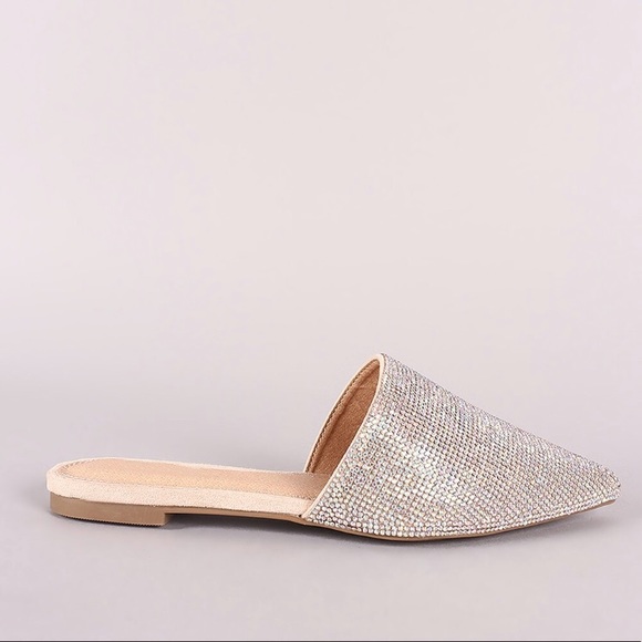 🔥New🔥 Rhinestone Pointy Toe Nude Flats. - Picture 6 of 8